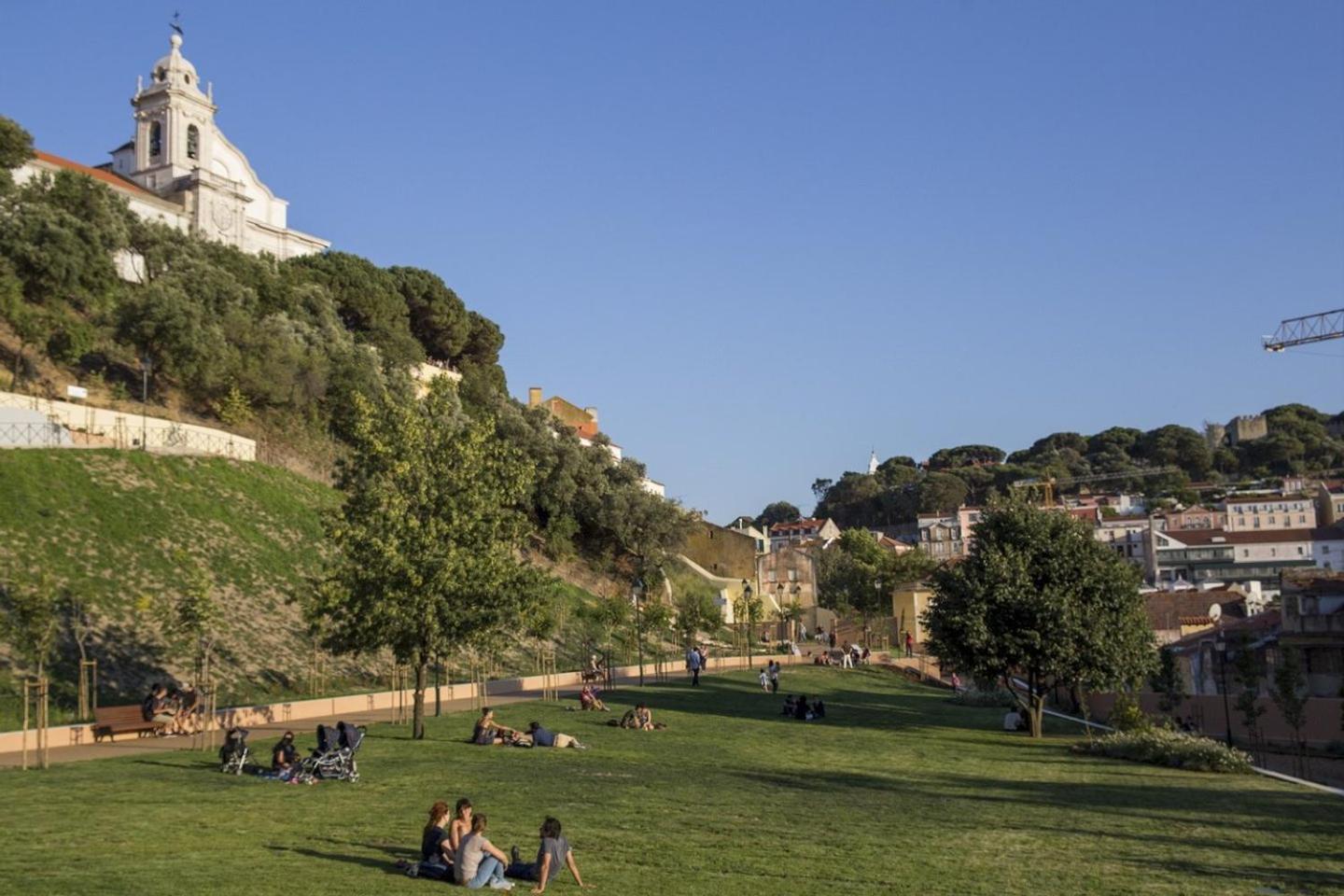 Costa Do Castelo Terrace, Em Rua Dos Lagares 8 * Lisbon